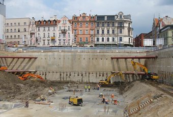 Centrum Komunikacyjno-Handlowe na stacji Katowice Osobowa